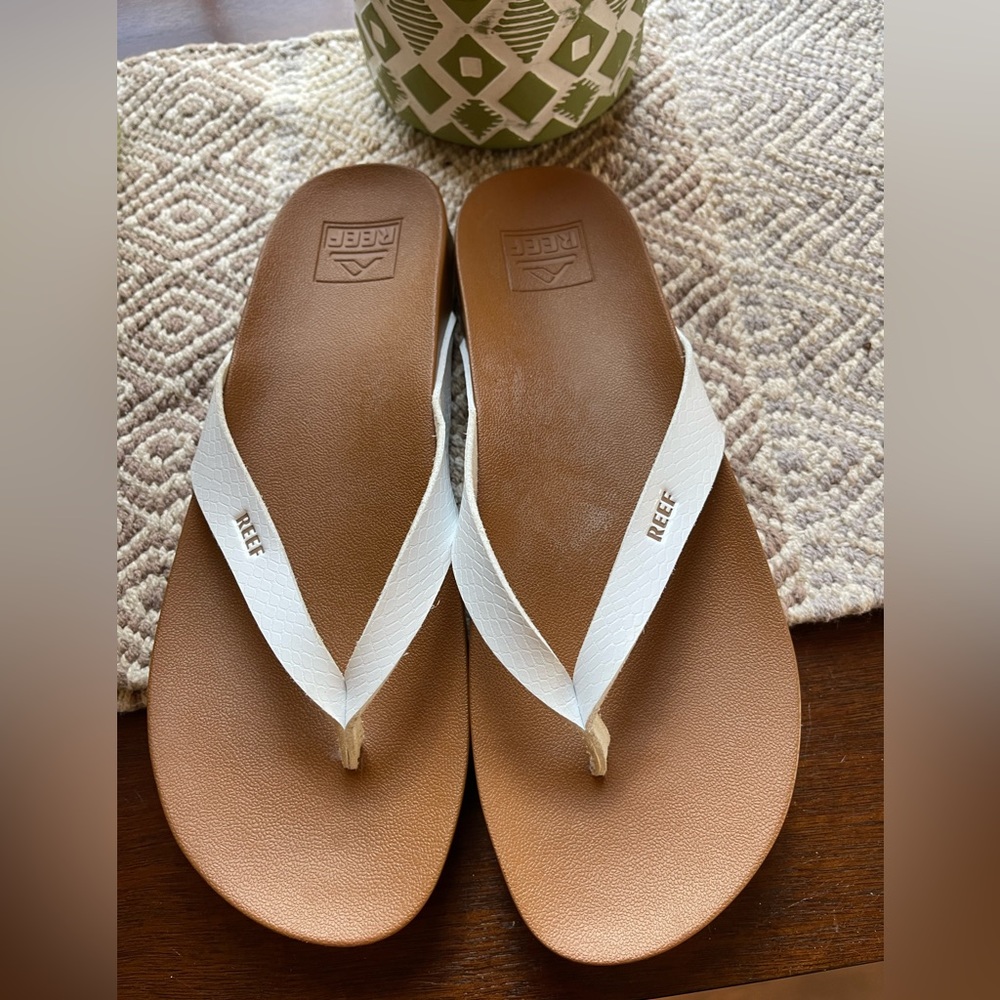 Reef flip flops